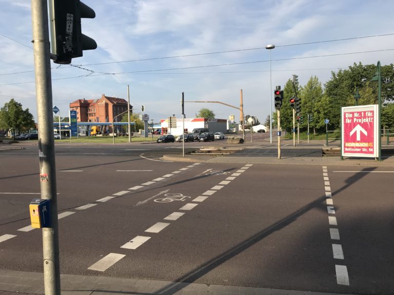 Anregung für eine fußgängerfreundliche Ampelschaltung im Kreuzungsbereich Paracelssustraße/Äußere Hordorfer Straße