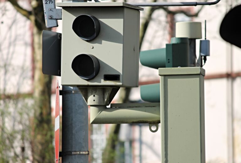 Anfrage zu Geschwindigkeitskontrollen in Halle